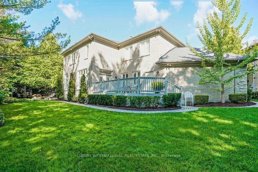 Photo 4 of 9 Bayview Forest Lane, Markham, Grandview — HOMEH