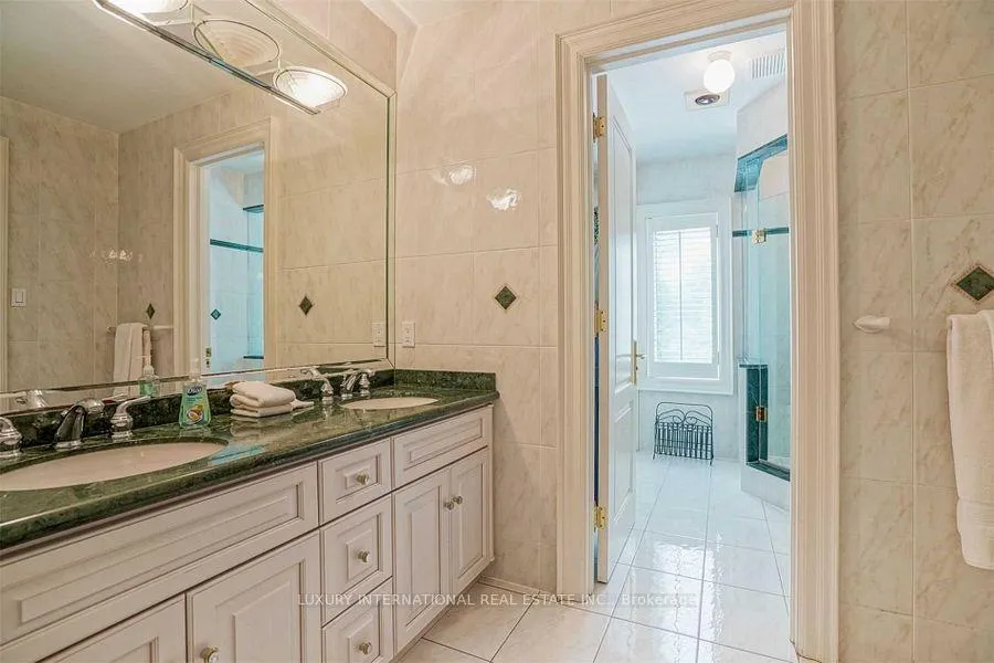 Photo 38 of 9 Bayview Forest Lane, Markham, Grandview — HOMEH