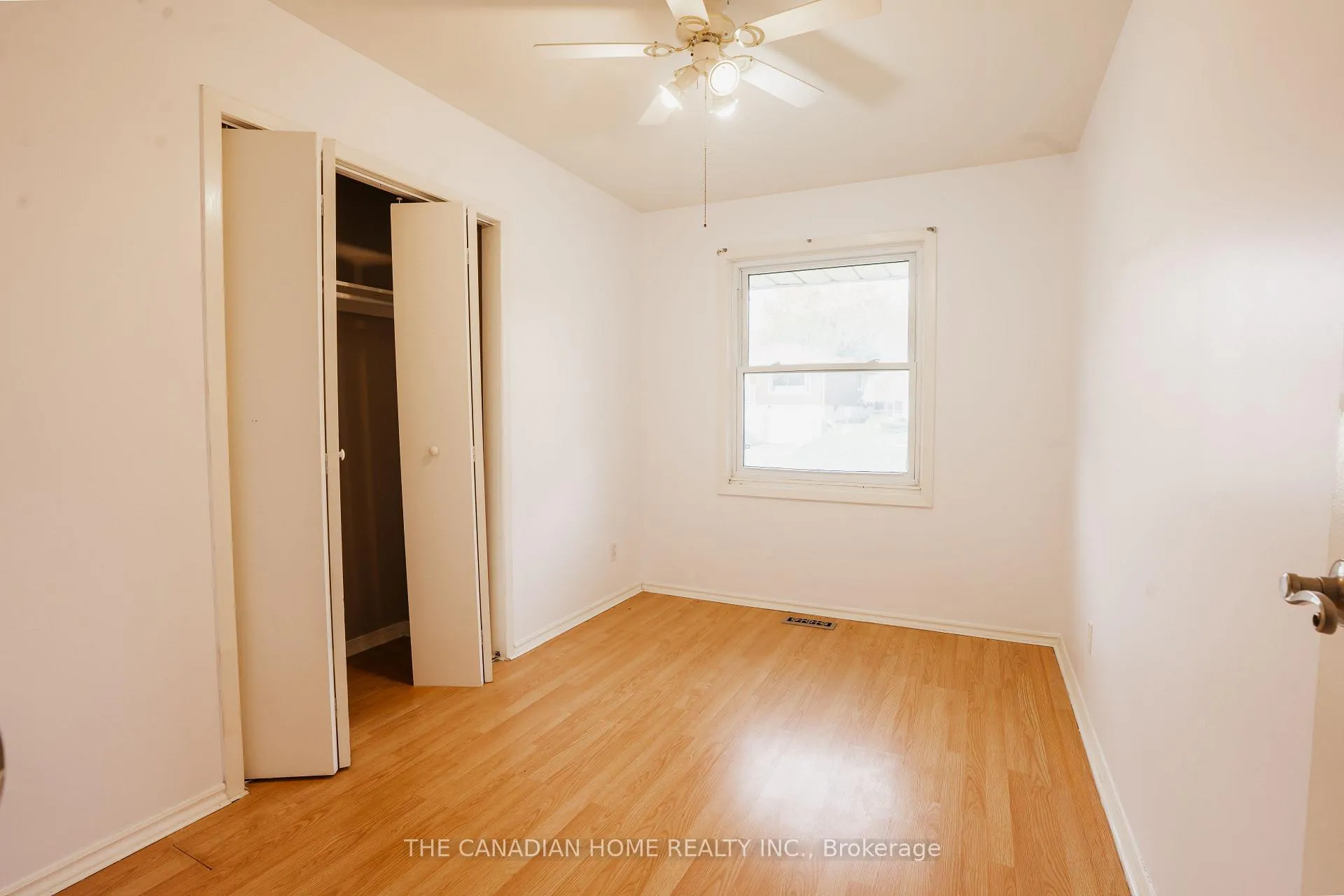 Photo 55 of 115 Hillsborough Crescent, Kitchener — HOMEH