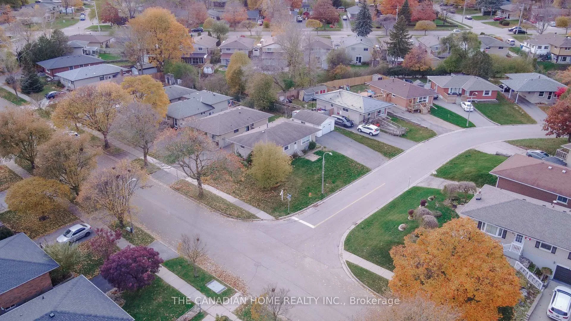 Photo 148 of 115 Hillsborough Crescent, Kitchener — HOMEH