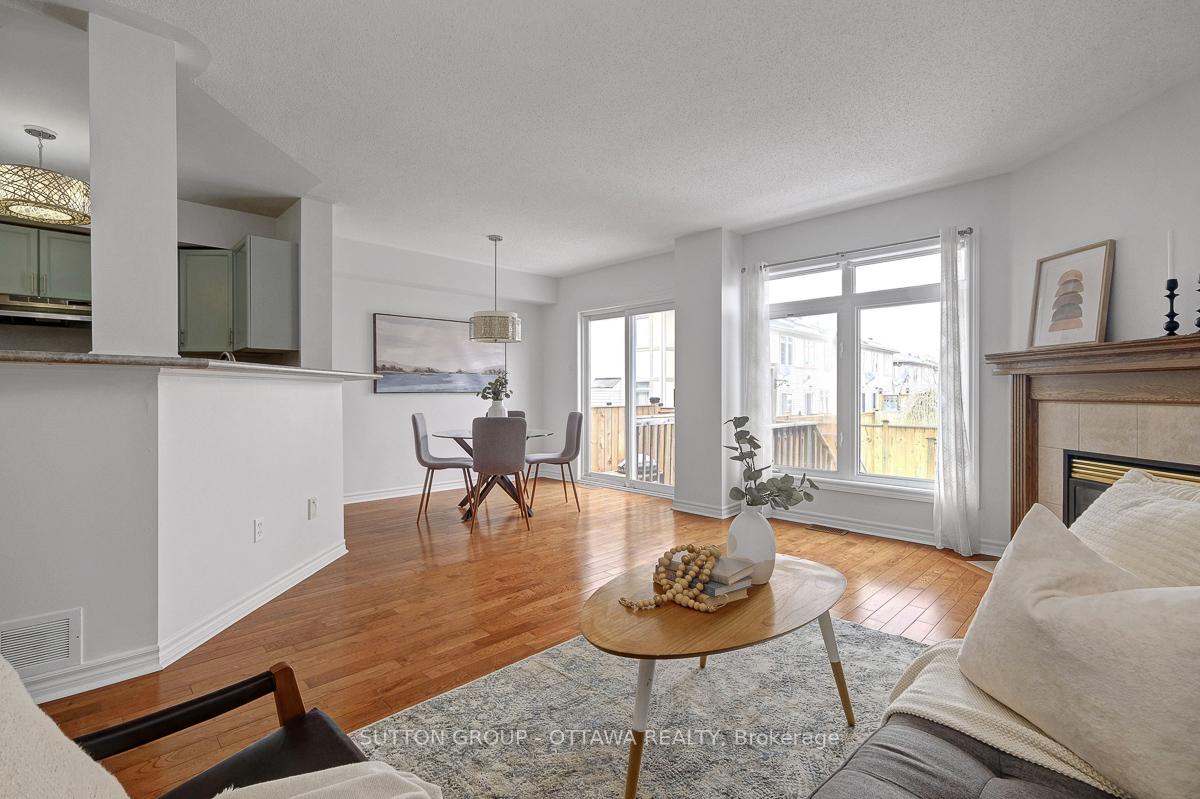 Photo 9 of 5533 Doctor Leach Drive, Ottawa, Manotick Village & Manotick Estates — HOMEH