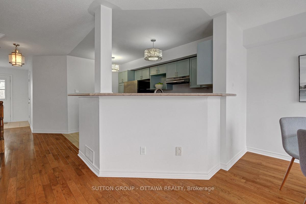 Photo 14 of 5533 Doctor Leach Drive, Ottawa, Manotick Village & Manotick Estates — HOMEH