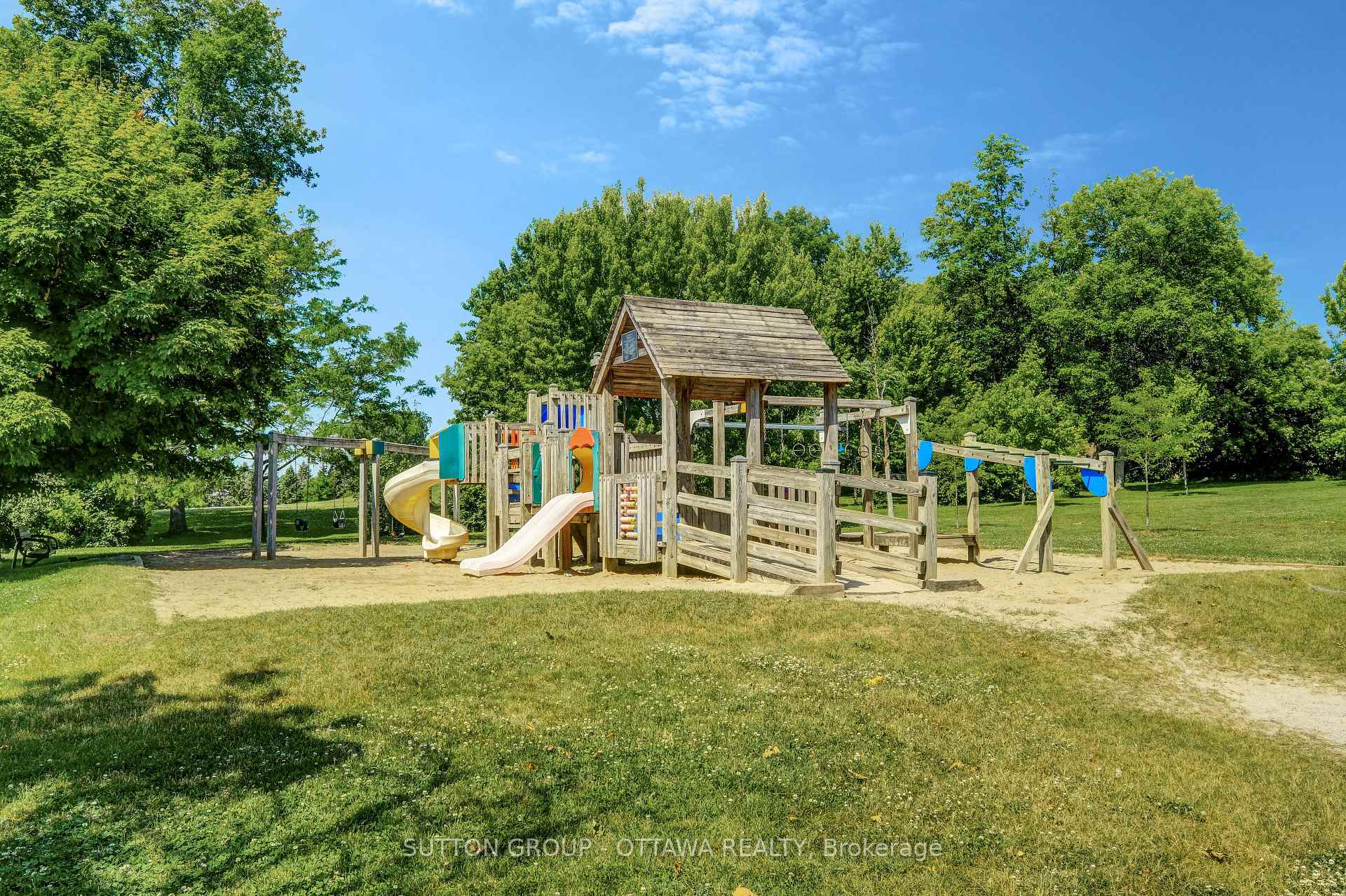 Photo 37 of 5533 Doctor Leach Drive, Ottawa, Manotick Village & Manotick Estates — HOMEH