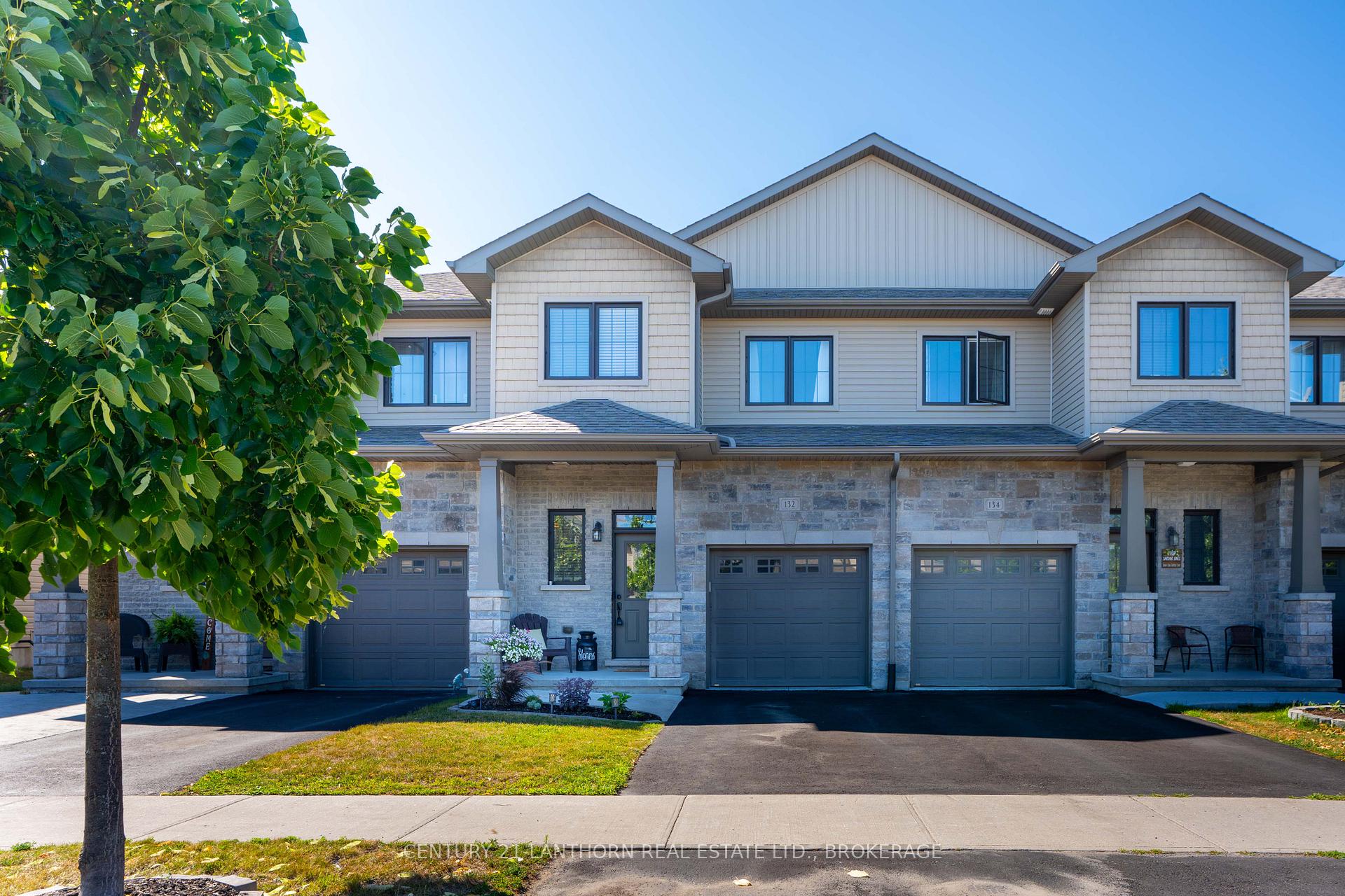 Photo 2 of 132 Simurda Court, Loyalist, Amherstview — HOMEH