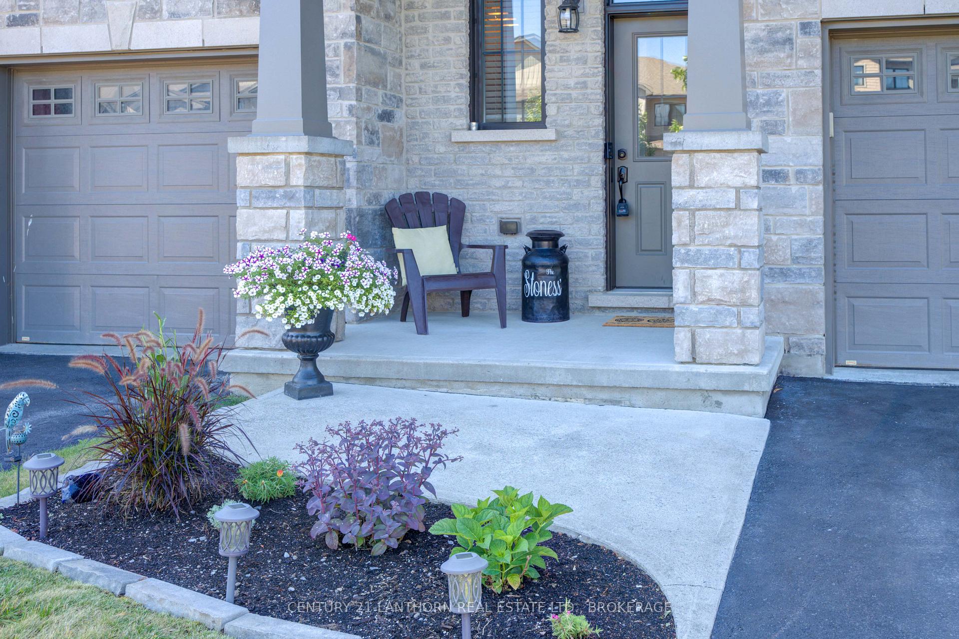 Photo 6 of 132 Simurda Court, Loyalist, Amherstview — HOMEH