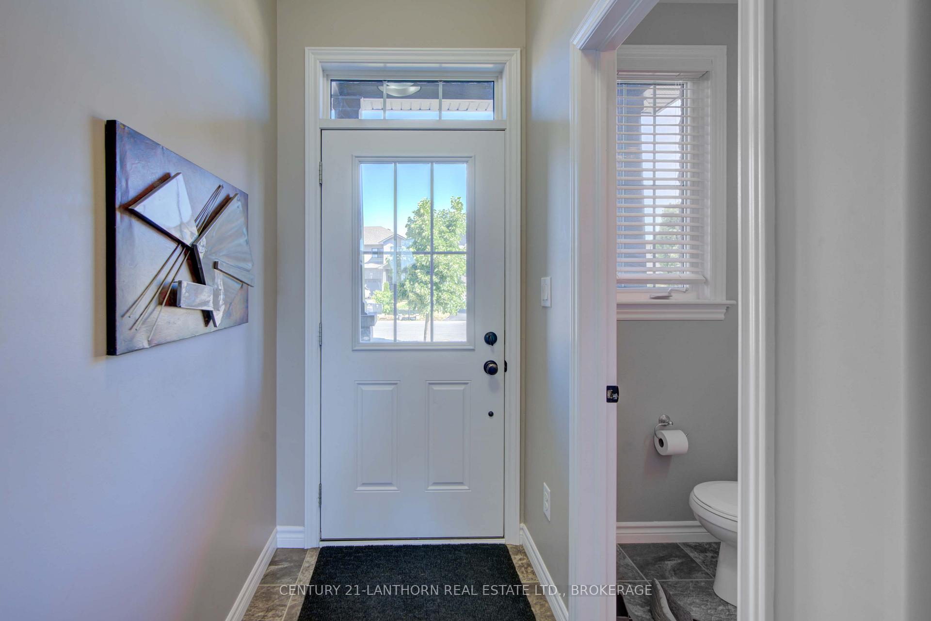 Photo 7 of 132 Simurda Court, Loyalist, Amherstview — HOMEH