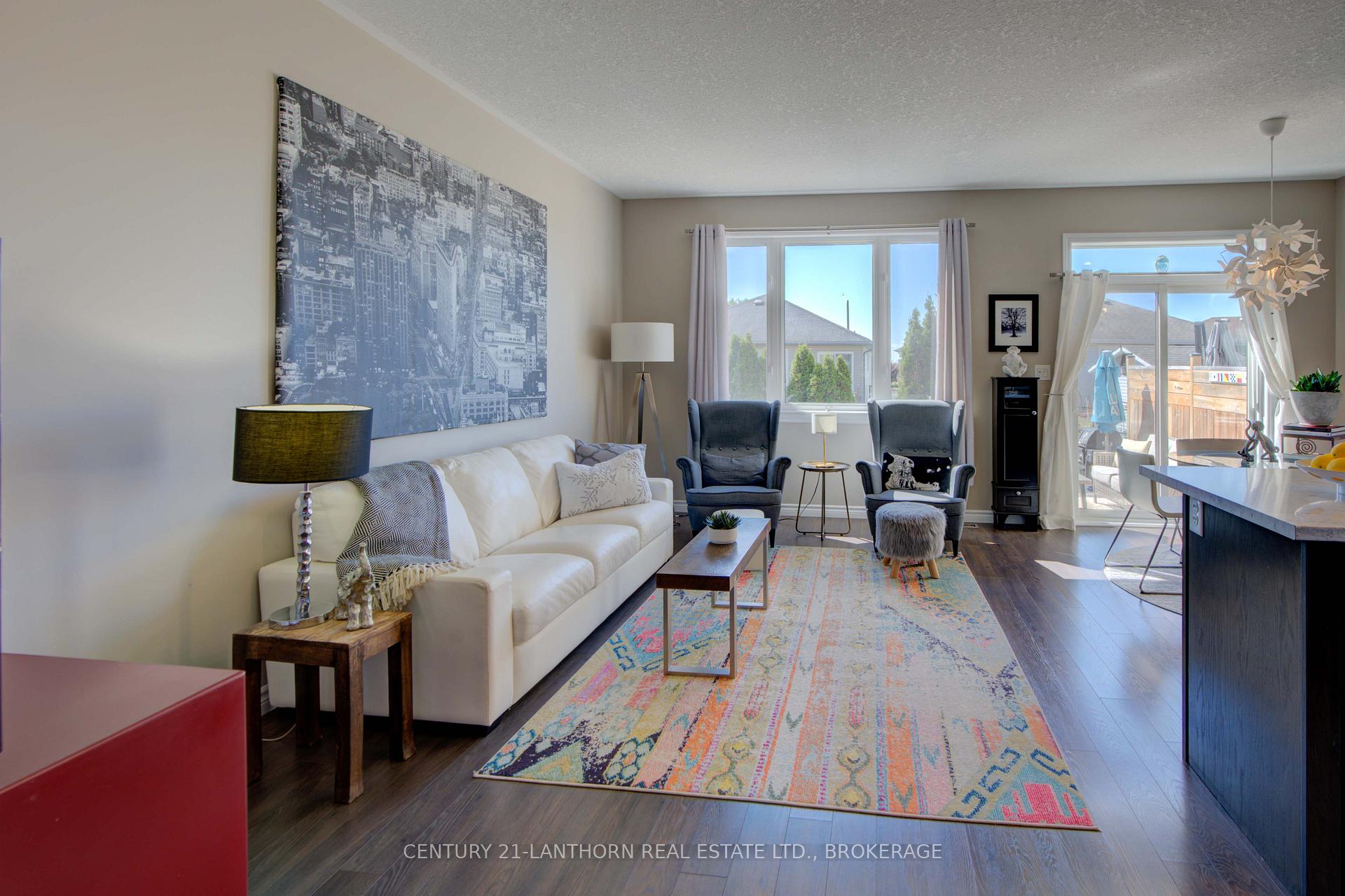 Photo 10 of 132 Simurda Court, Loyalist, Amherstview — HOMEH