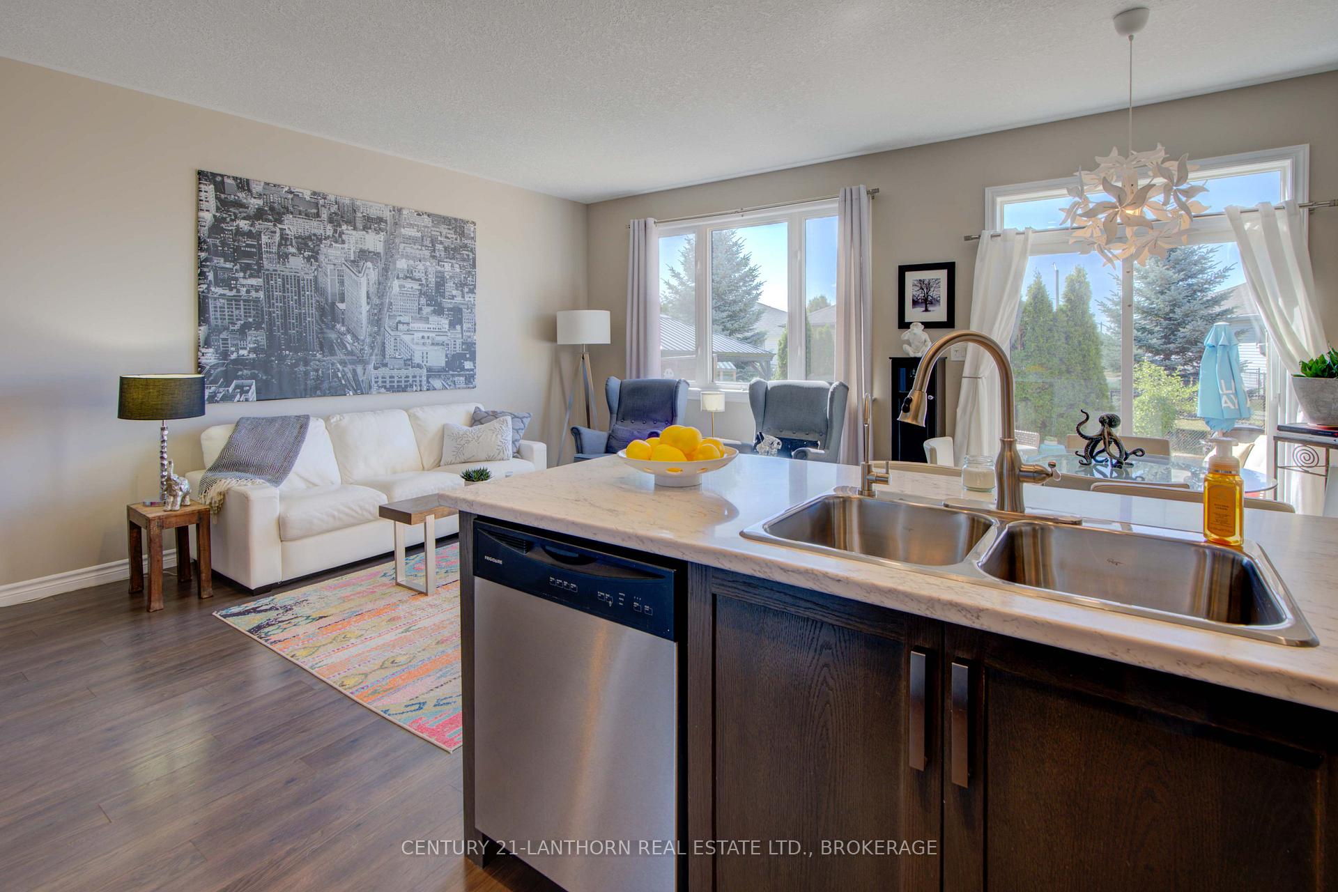 Photo 12 of 132 Simurda Court, Loyalist, Amherstview — HOMEH
