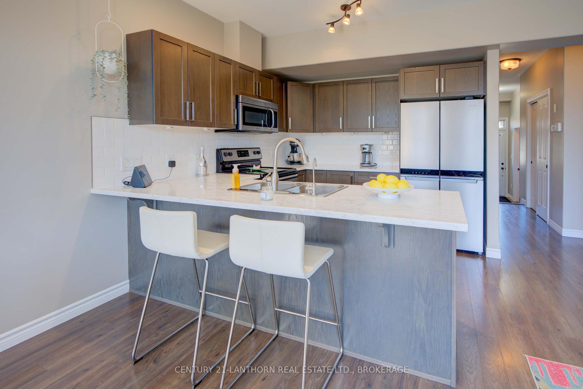 Photo 15 of 132 Simurda Court, Loyalist, Amherstview — HOMEH