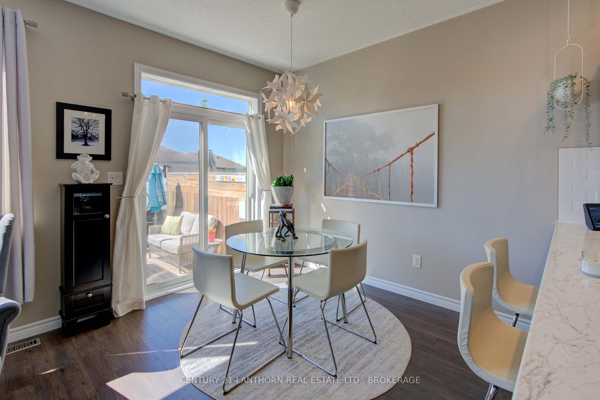 Photo 16 of 132 Simurda Court, Loyalist, Amherstview — HOMEH