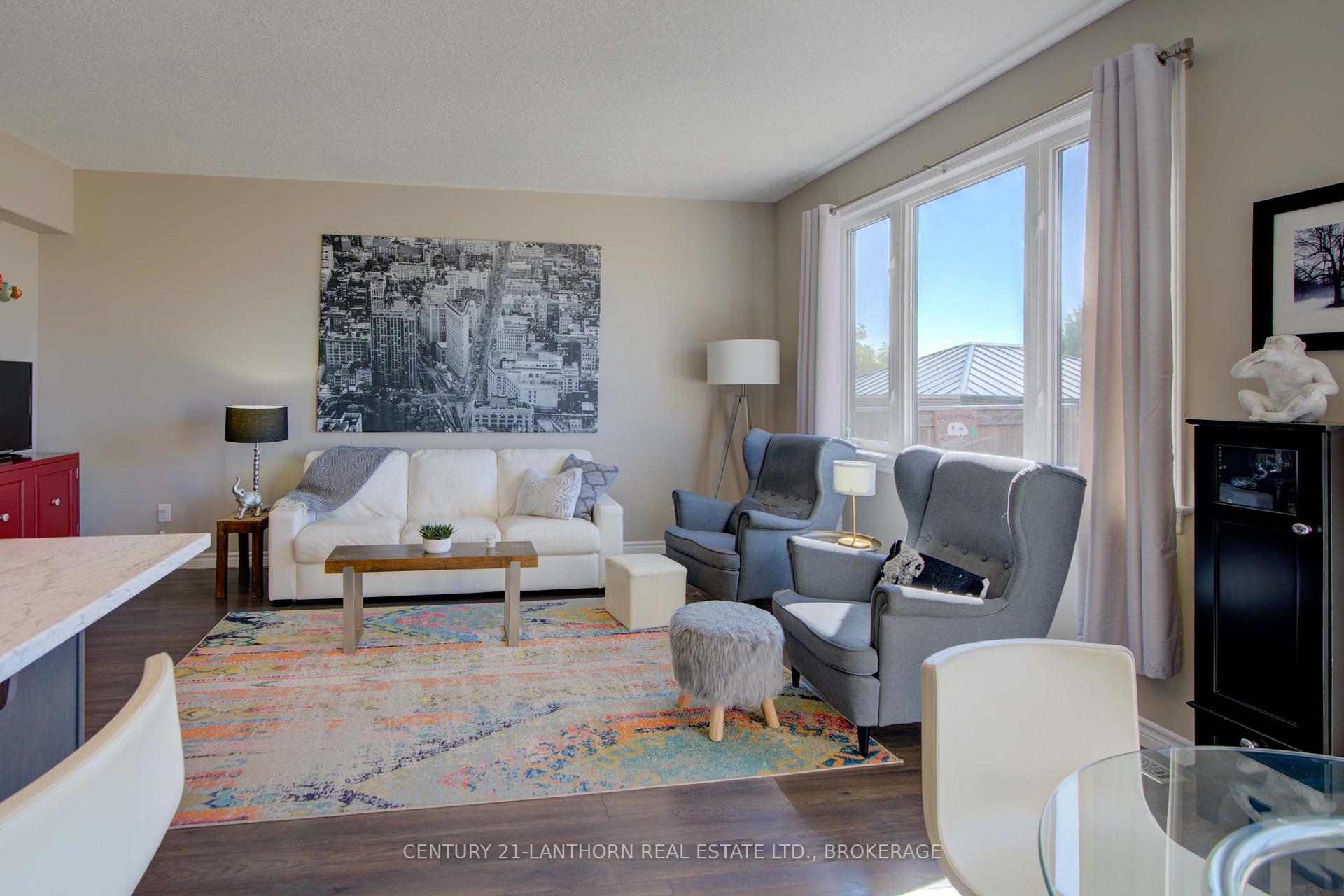 Photo 17 of 132 Simurda Court, Loyalist, Amherstview — HOMEH
