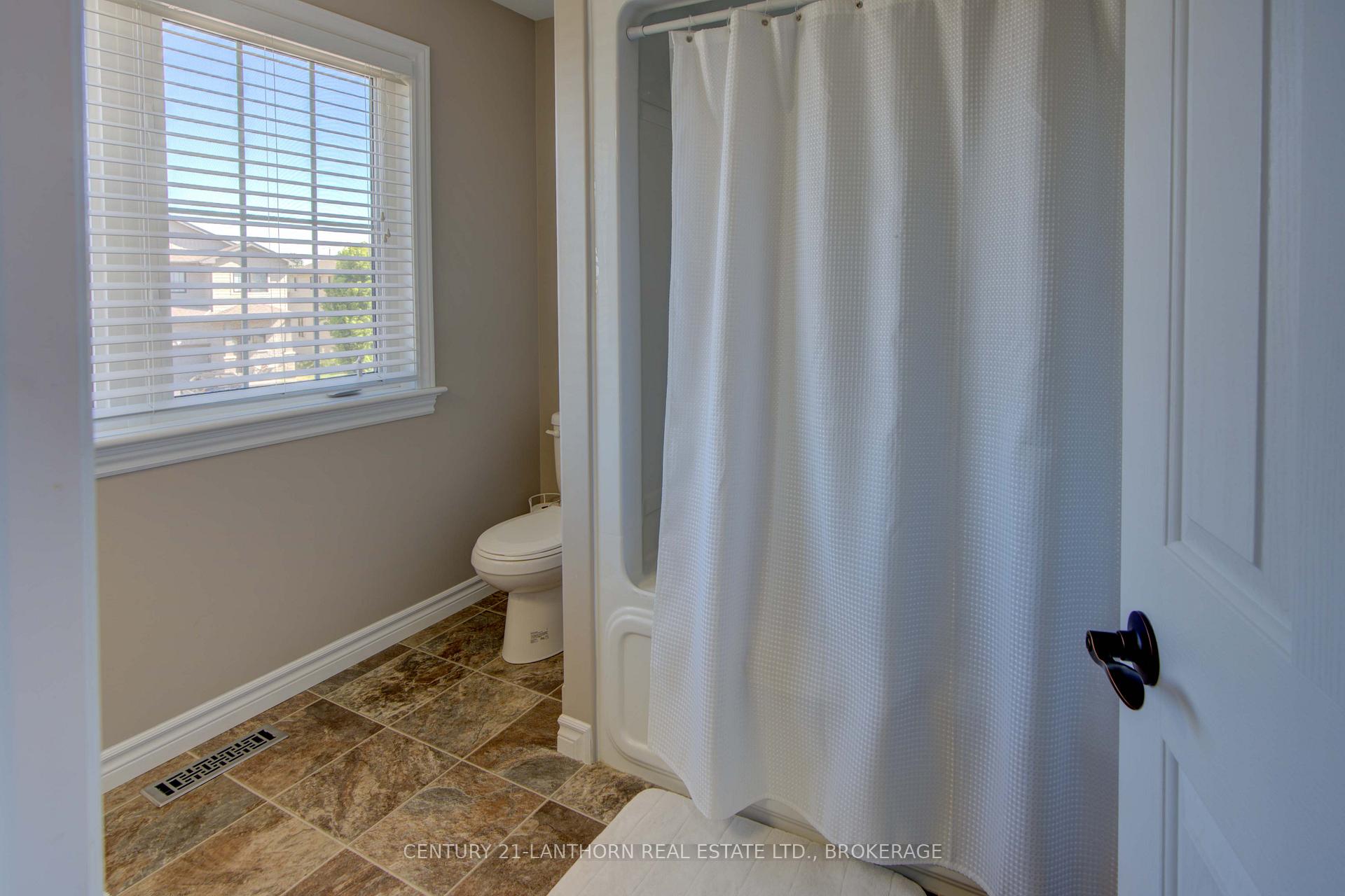 Photo 19 of 132 Simurda Court, Loyalist, Amherstview — HOMEH