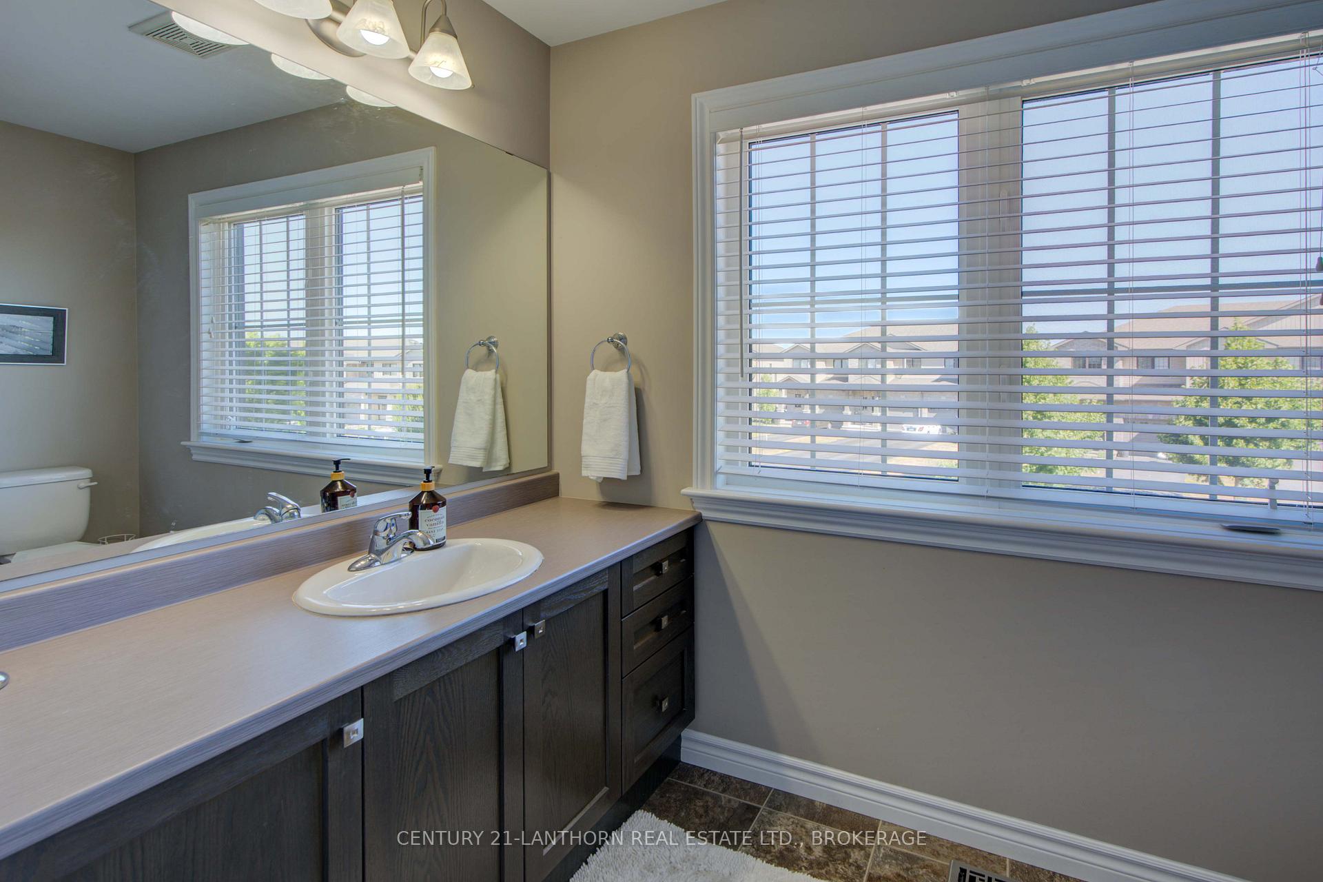 Photo 20 of 132 Simurda Court, Loyalist, Amherstview — HOMEH