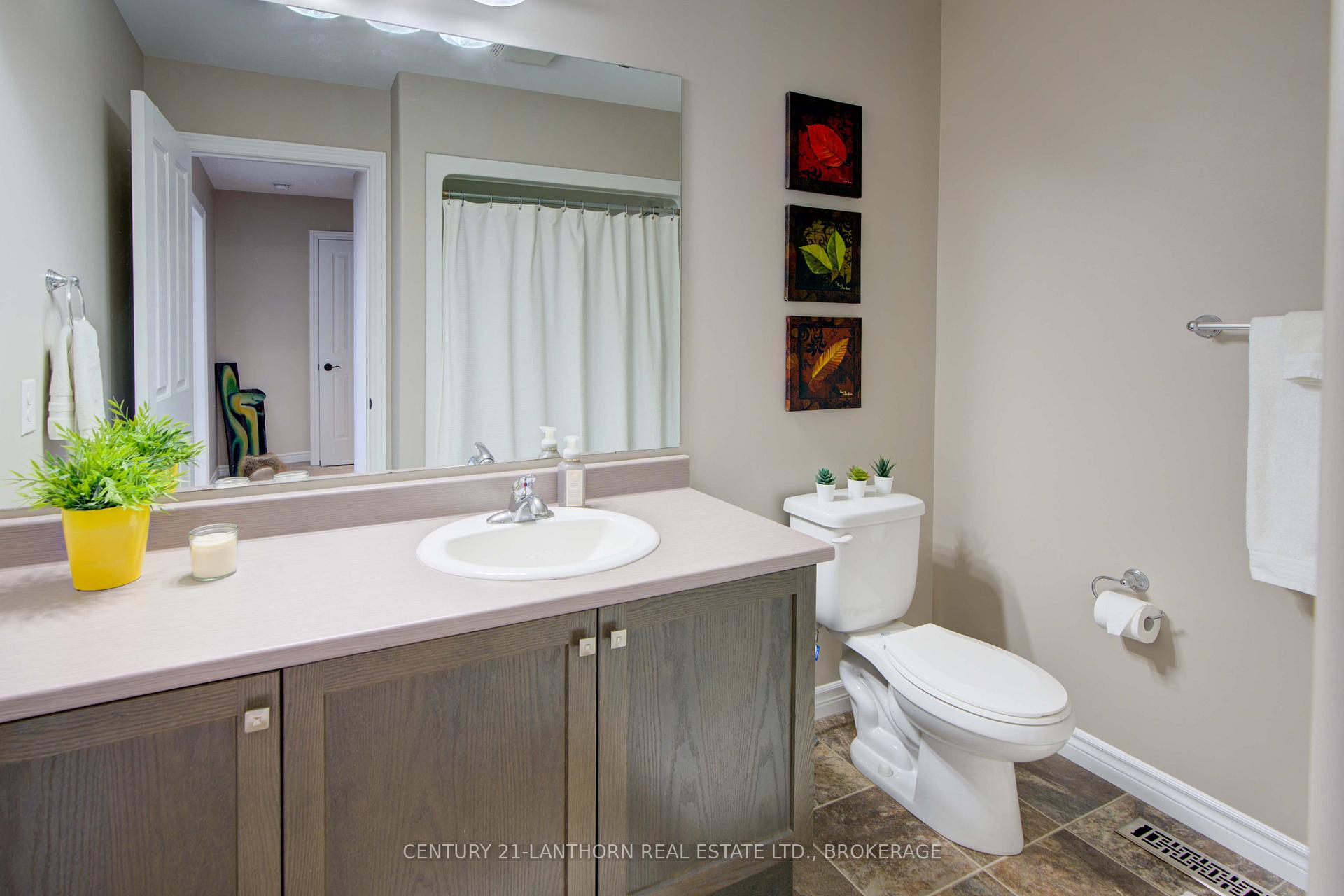 Photo 26 of 132 Simurda Court, Loyalist, Amherstview — HOMEH