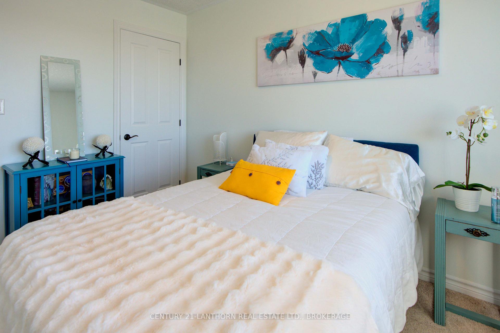 Photo 27 of 132 Simurda Court, Loyalist, Amherstview — HOMEH