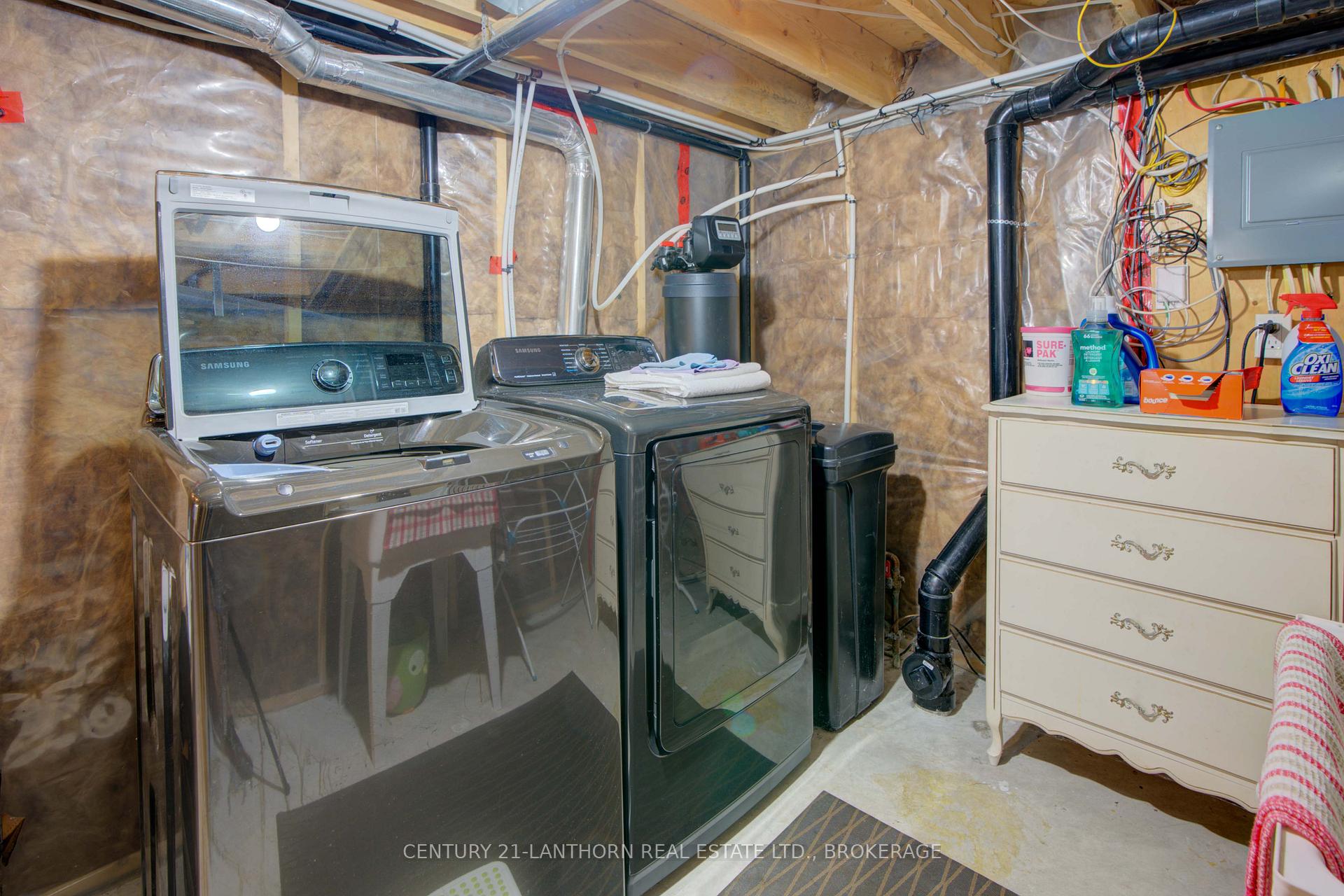 Photo 42 of 132 Simurda Court, Loyalist, Amherstview — HOMEH