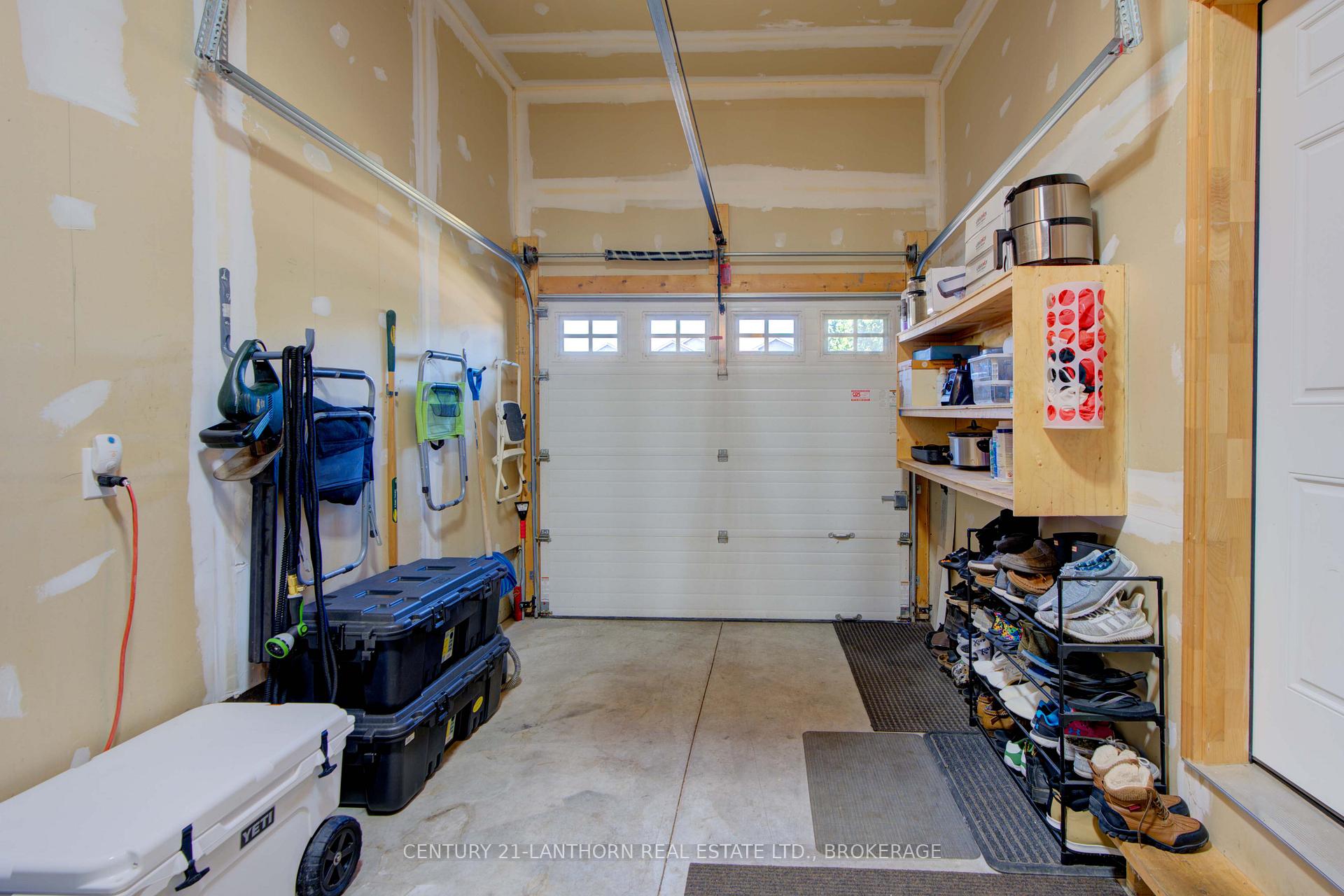 Photo 43 of 132 Simurda Court, Loyalist, Amherstview — HOMEH