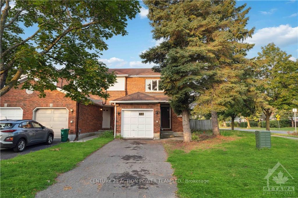 Front of 127 Woodbury Crescent
