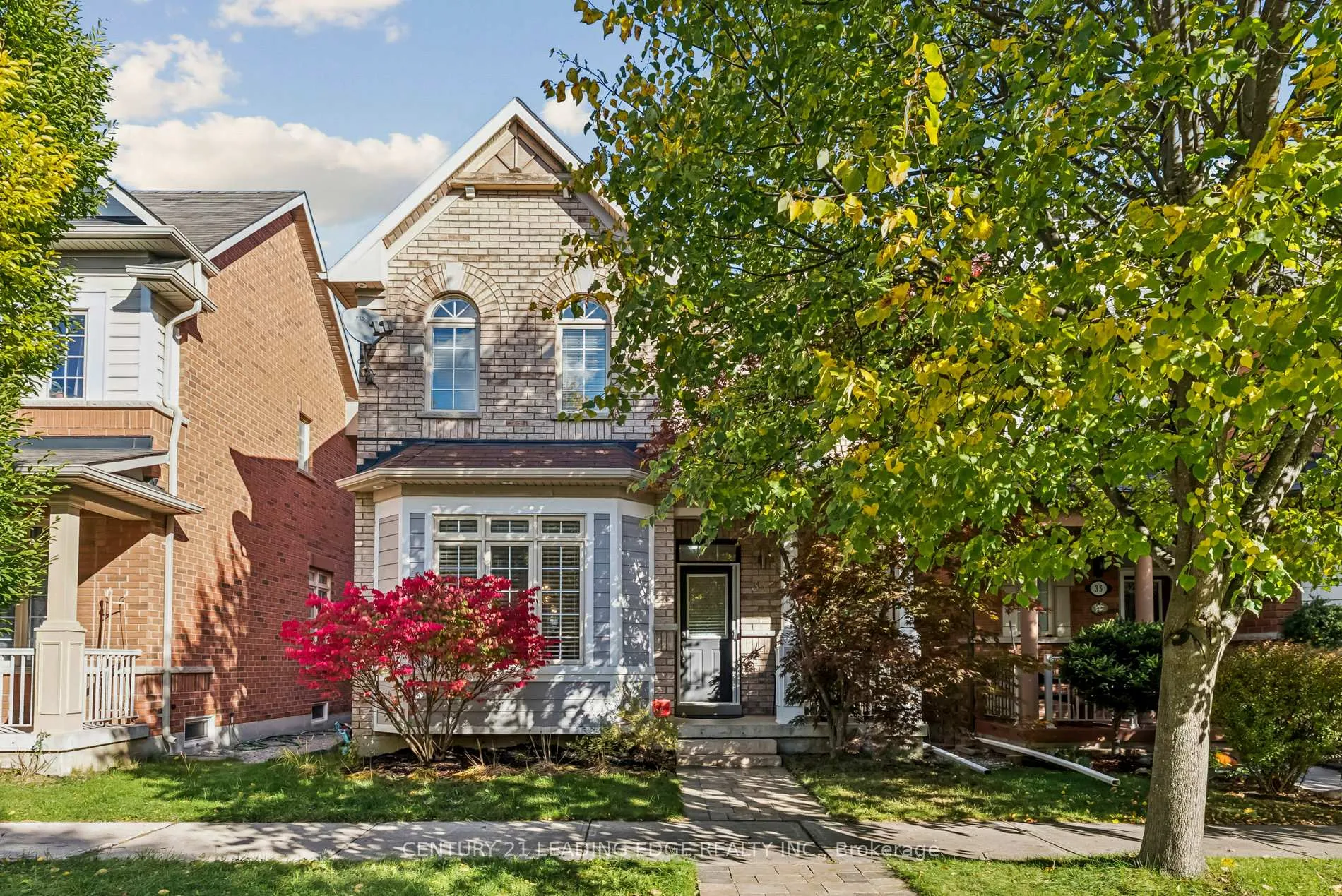 Front of 33 Evaridge Drive