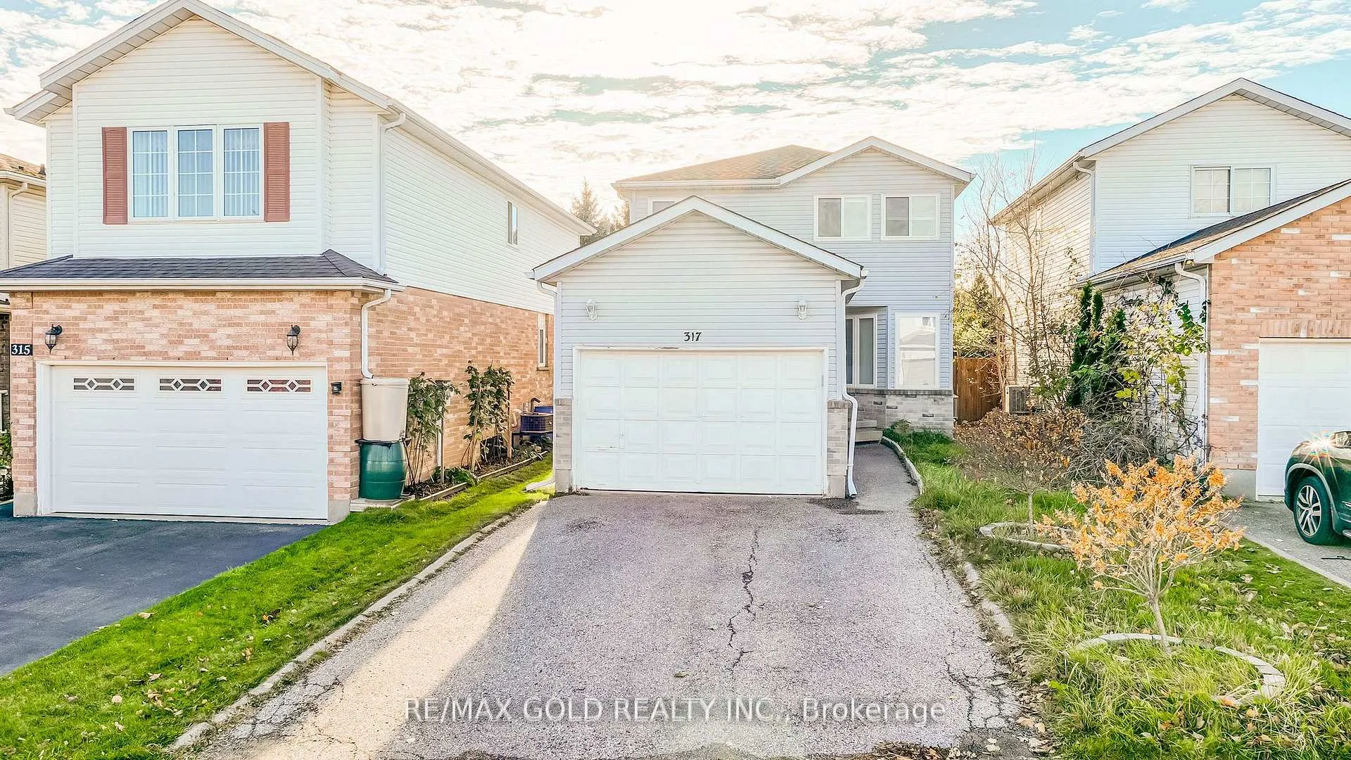 Photo 3 of 317 Bankside Drive, Kitchener, Highland West — HOMEH