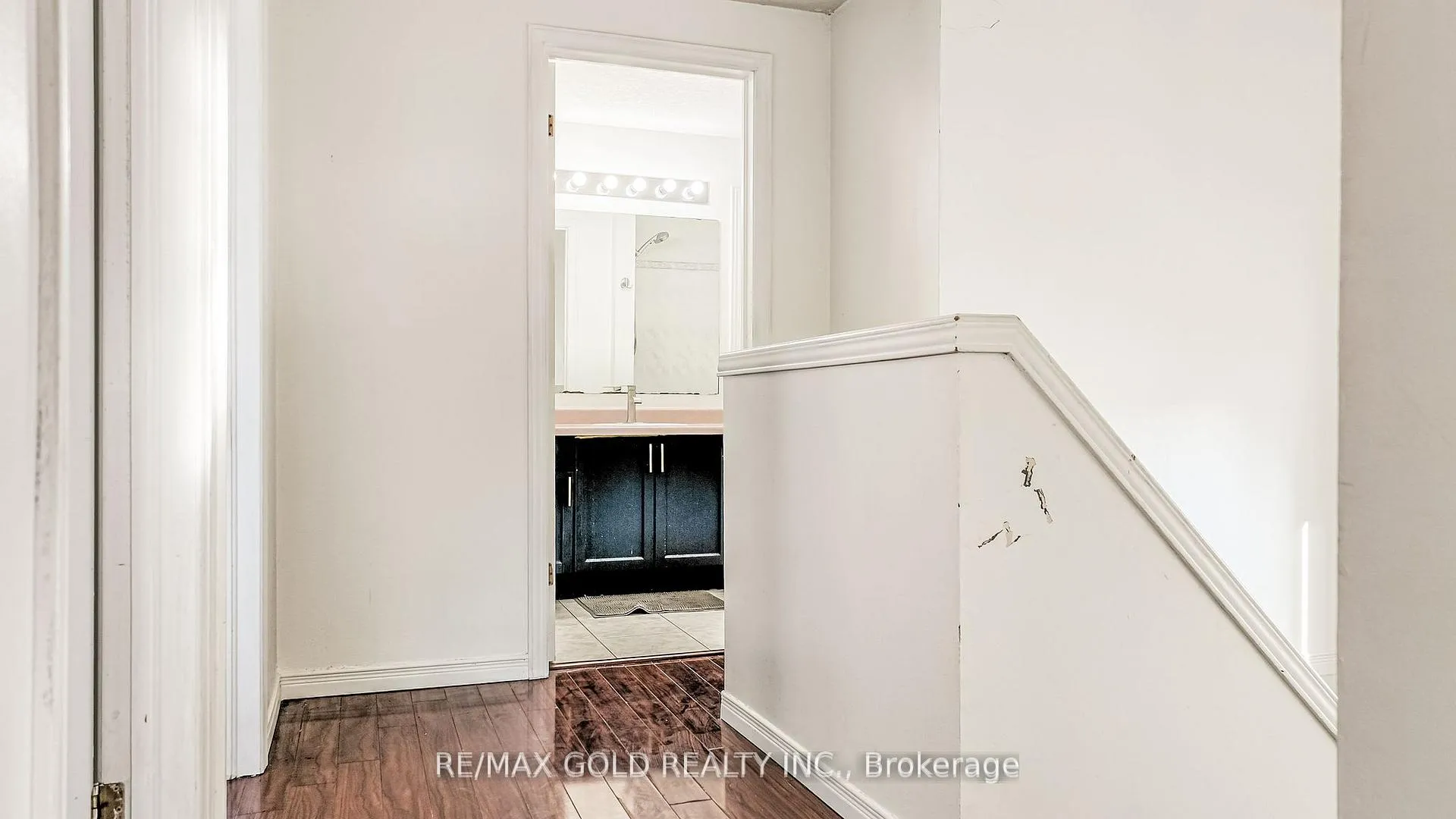 Photo 111 of 317 Bankside Drive, Kitchener, Highland West — HOMEH
