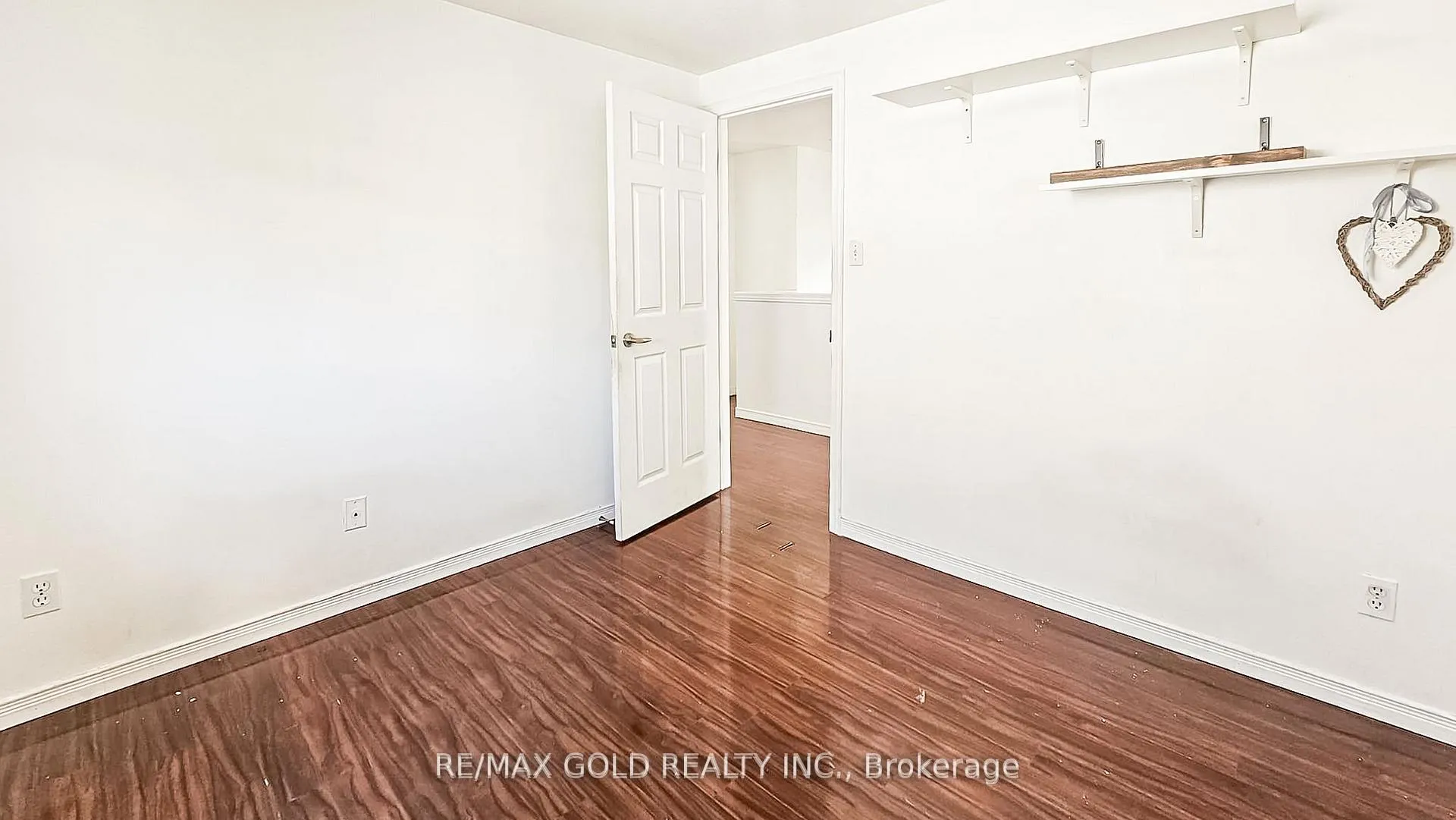 Photo 126 of 317 Bankside Drive, Kitchener, Highland West — HOMEH