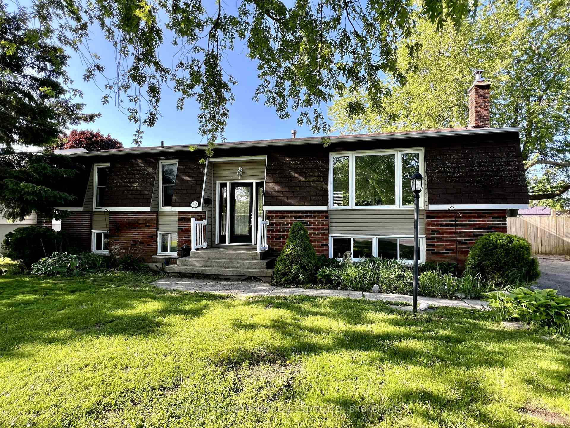 Photo 1 of 190 Amherst Drive, Loyalist, Amherstview — HOMEH