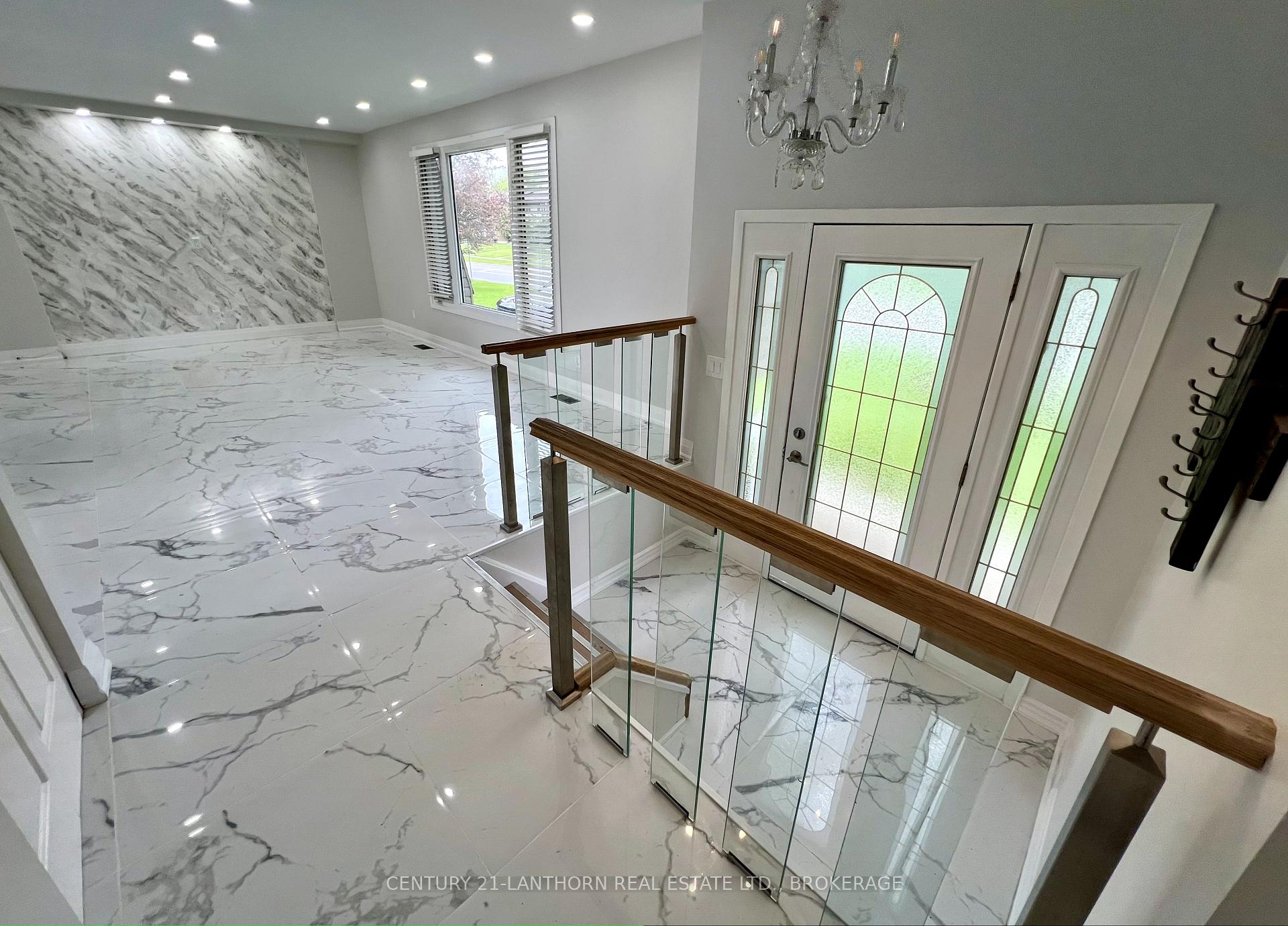 Photo 7 of 190 Amherst Drive, Loyalist, Amherstview — HOMEH