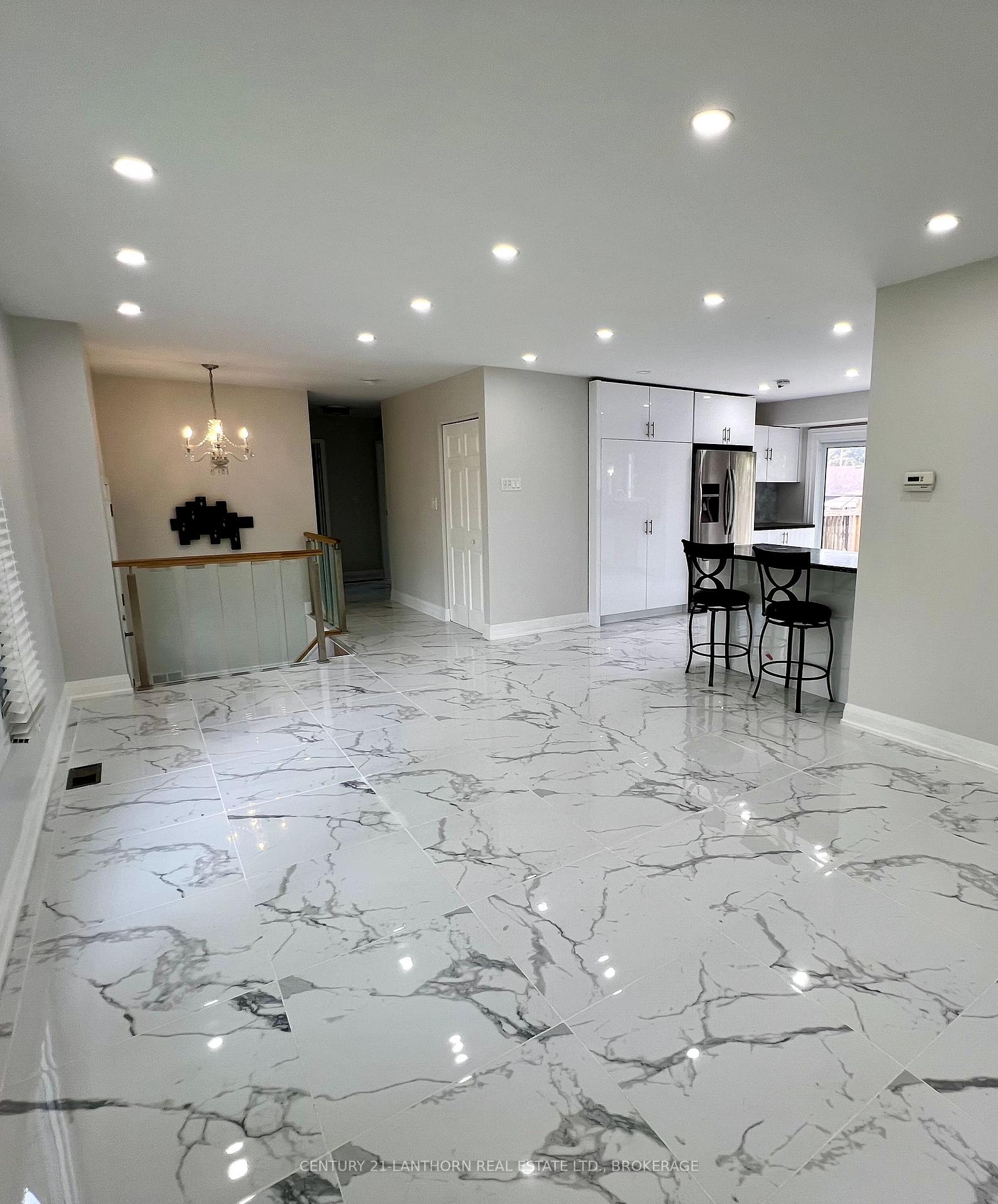 Photo 9 of 190 Amherst Drive, Loyalist, Amherstview — HOMEH