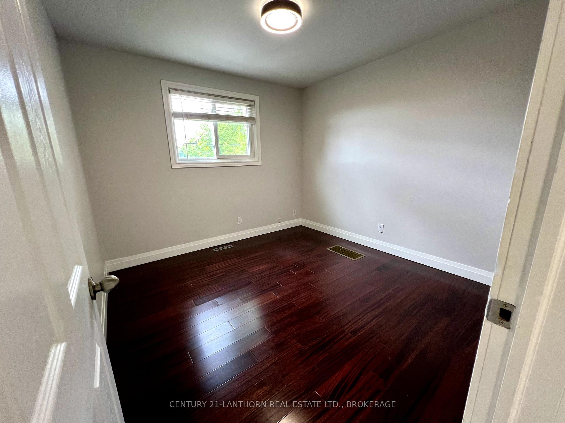 Photo 13 of 190 Amherst Drive, Loyalist, Amherstview — HOMEH