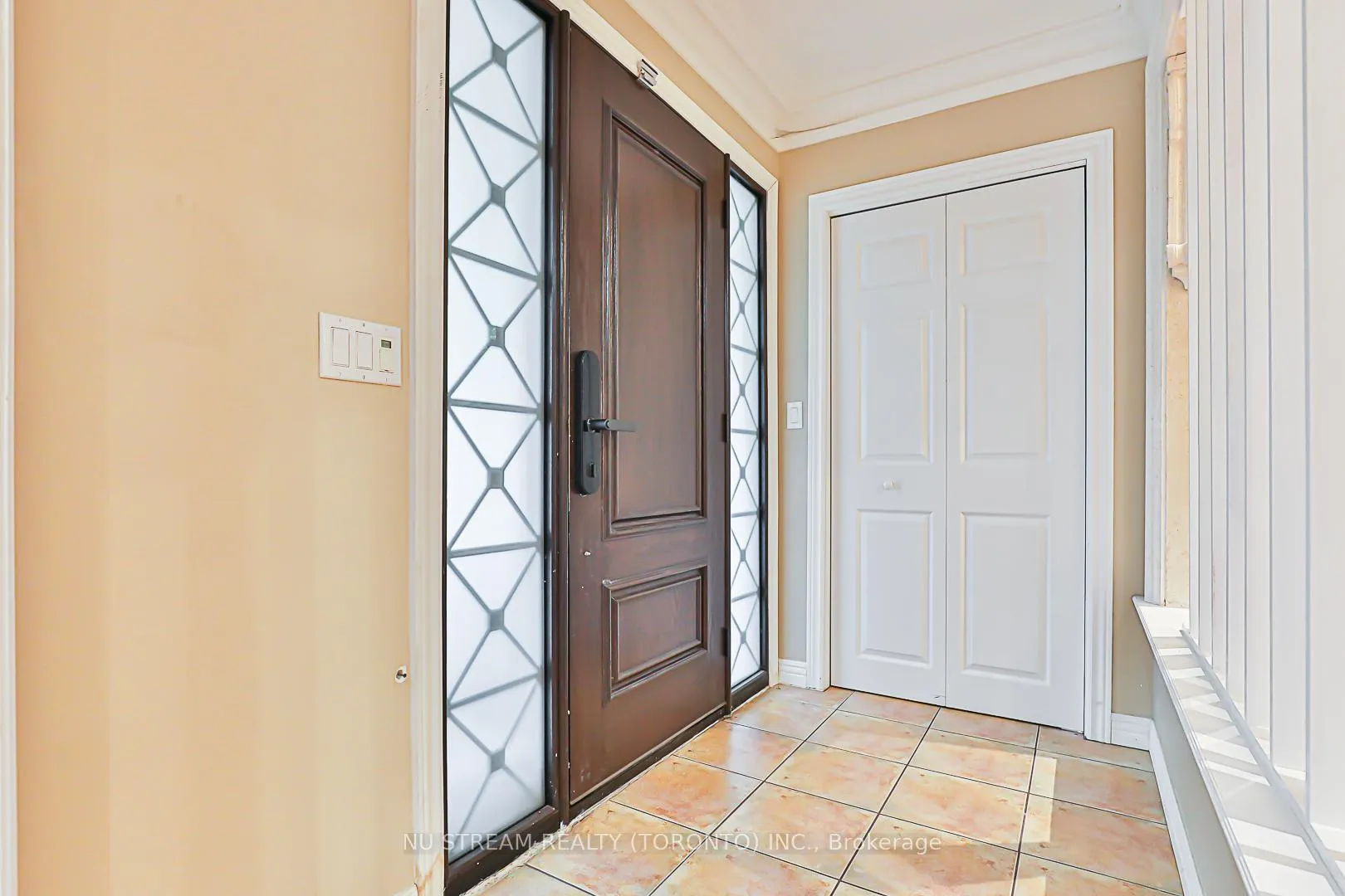 Photo 12 of 68 Proctor Avenue, Markham, Grandview — HOMEH