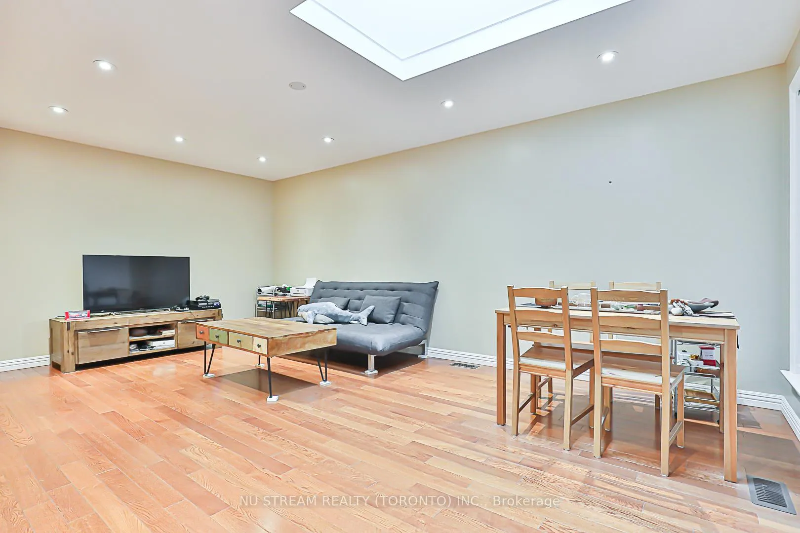 Photo 14 of 68 Proctor Avenue, Markham, Grandview — HOMEH