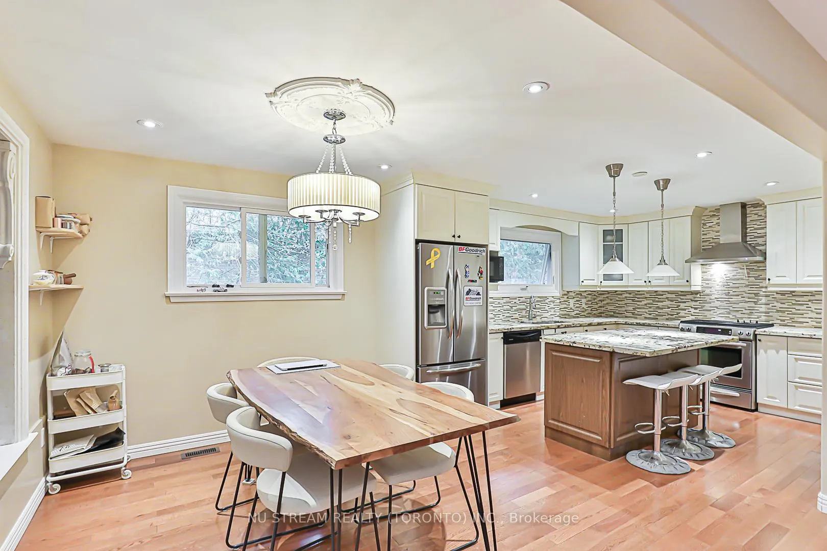 Photo 24 of 68 Proctor Avenue, Markham, Grandview — HOMEH