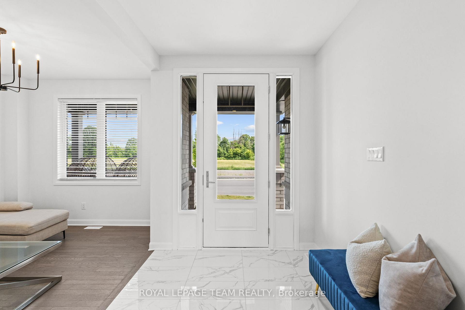 Photo 5 of 511 Anchor Circle, Ottawa, Mahogany Community — HOMEH