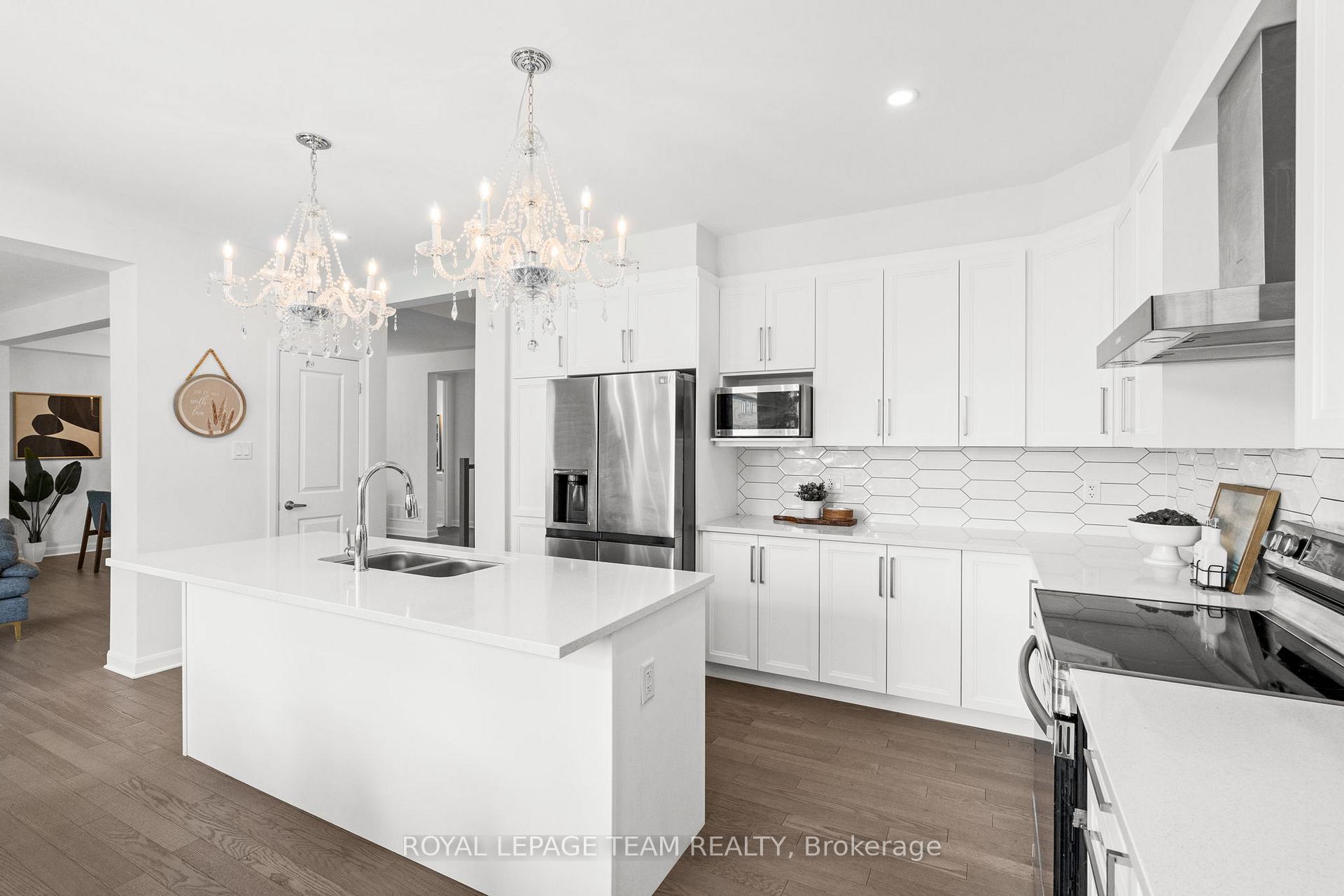 Photo 21 of 511 Anchor Circle, Ottawa, Mahogany Community — HOMEH