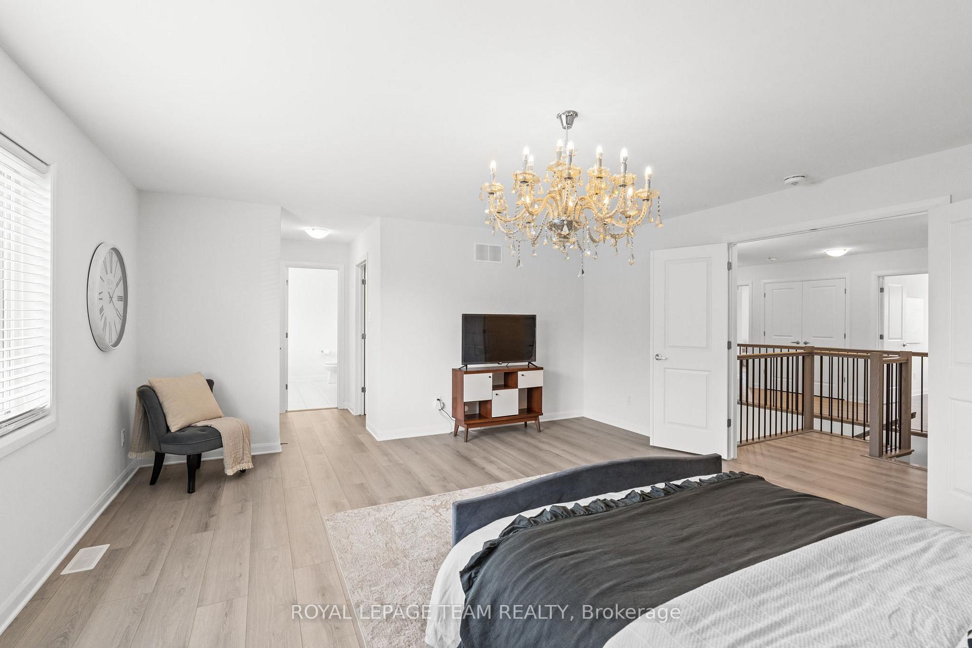 Photo 28 of 511 Anchor Circle, Ottawa, Mahogany Community — HOMEH