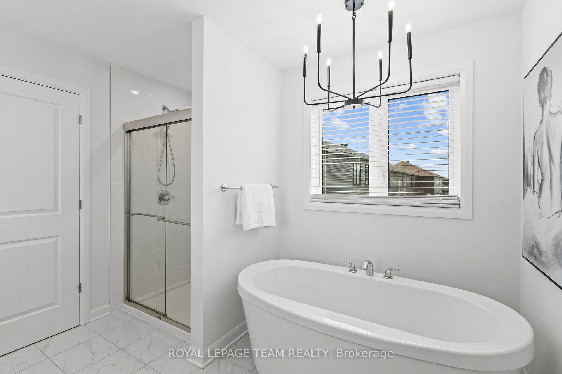 Photo 32 of 511 Anchor Circle, Ottawa, Mahogany Community — HOMEH