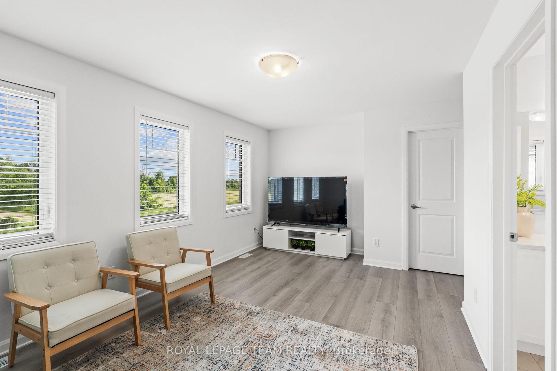 Photo 38 of 511 Anchor Circle, Ottawa, Mahogany Community — HOMEH