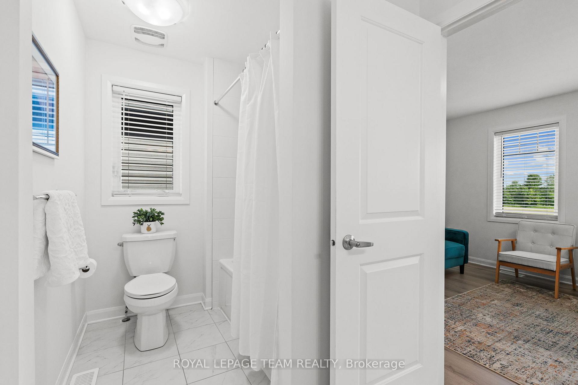 Photo 40 of 511 Anchor Circle, Ottawa, Mahogany Community — HOMEH