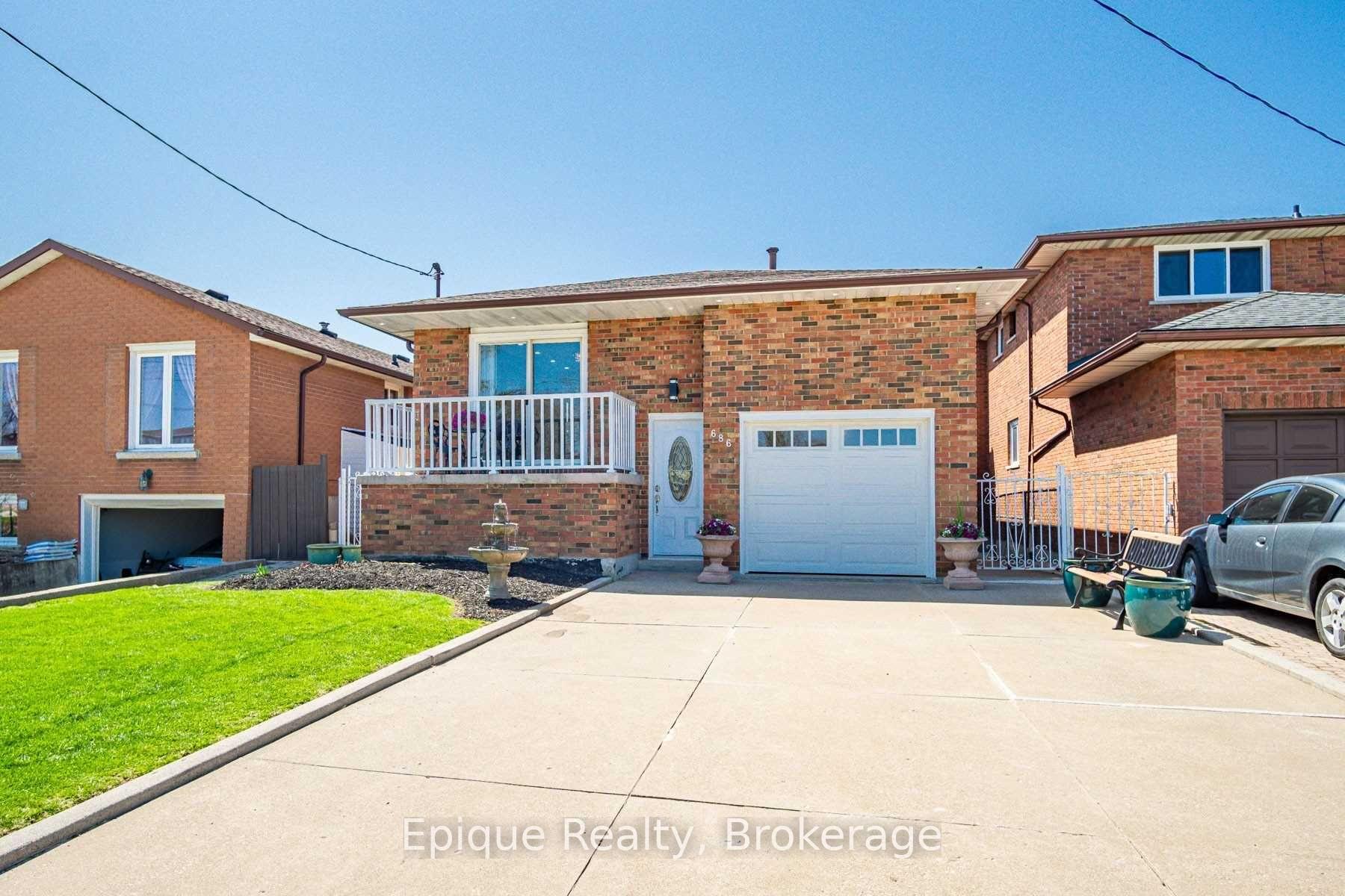 Photo 2 of 686 Limeridge Road E, Hamilton, Lawfield — HOMEH