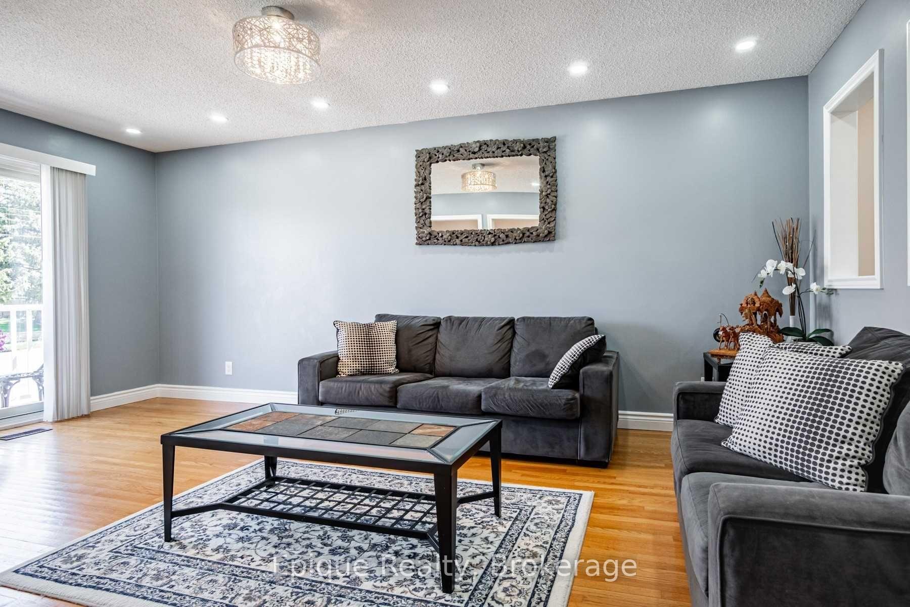 Photo 7 of 686 Limeridge Road E, Hamilton, Lawfield — HOMEH