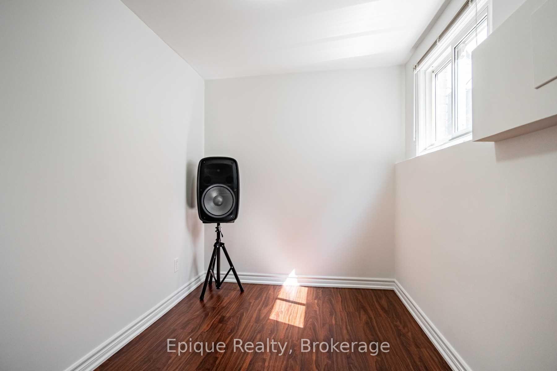 Photo 21 of 686 Limeridge Road E, Hamilton, Lawfield — HOMEH