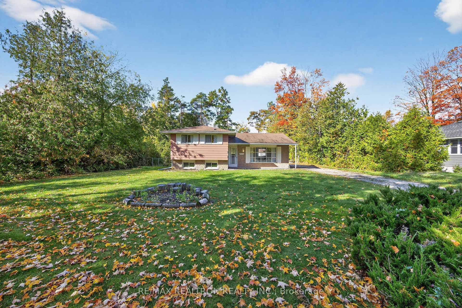 Photo 2 of 3656 Maple Grove Road, Innisfil, Rural Innisfil — HOMEH