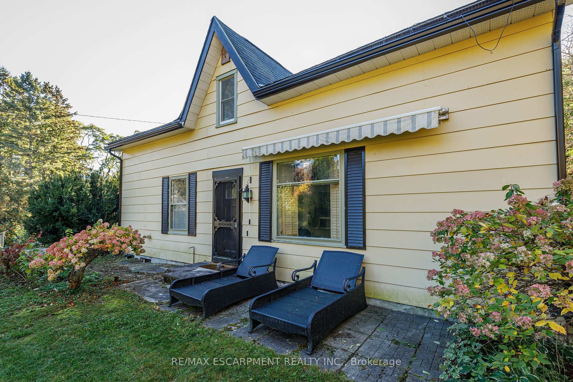 Photo 2 of 225 Berry Street, Meaford — HOMEH