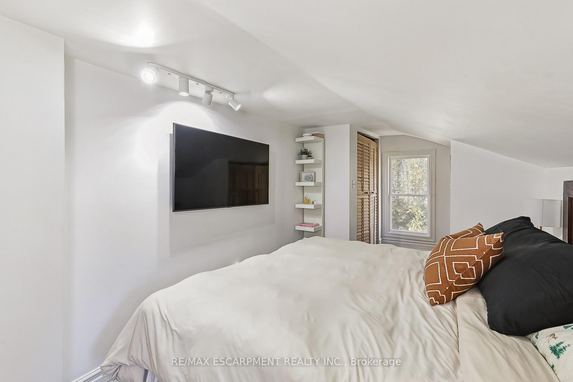 Photo 33 of 225 Berry Street, Meaford — HOMEH