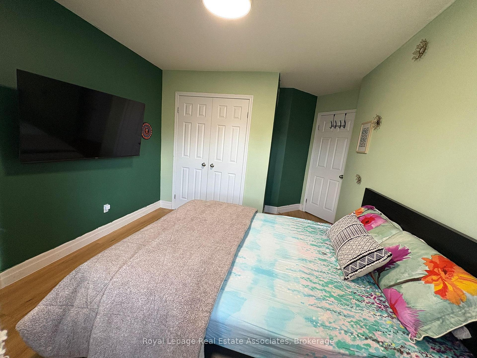 Photo 14 of 165 Westmeadow Drive, Kitchener — HOMEH
