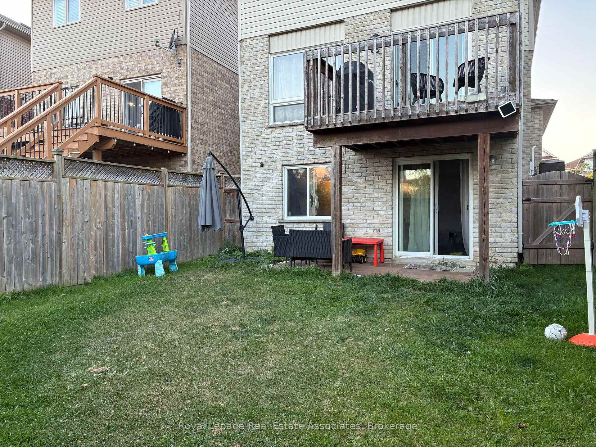 Photo 18 of 165 Westmeadow Drive, Kitchener — HOMEH