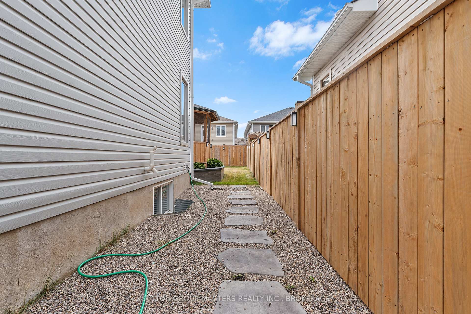 Photo 36 of 122 Hazlett Street, Loyalist, Amherstview — HOMEH