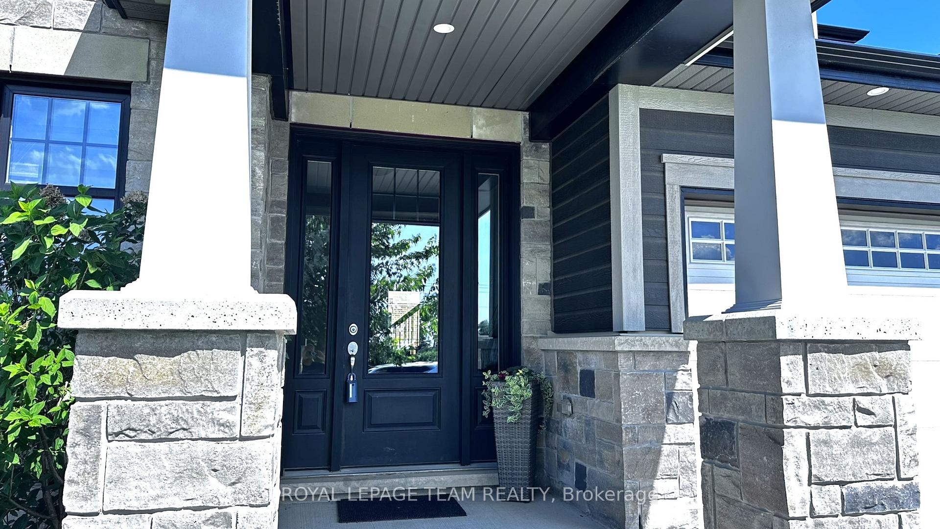 Photo 3 of 845 Percival Crescent, Ottawa, Mahogany Community — HOMEH