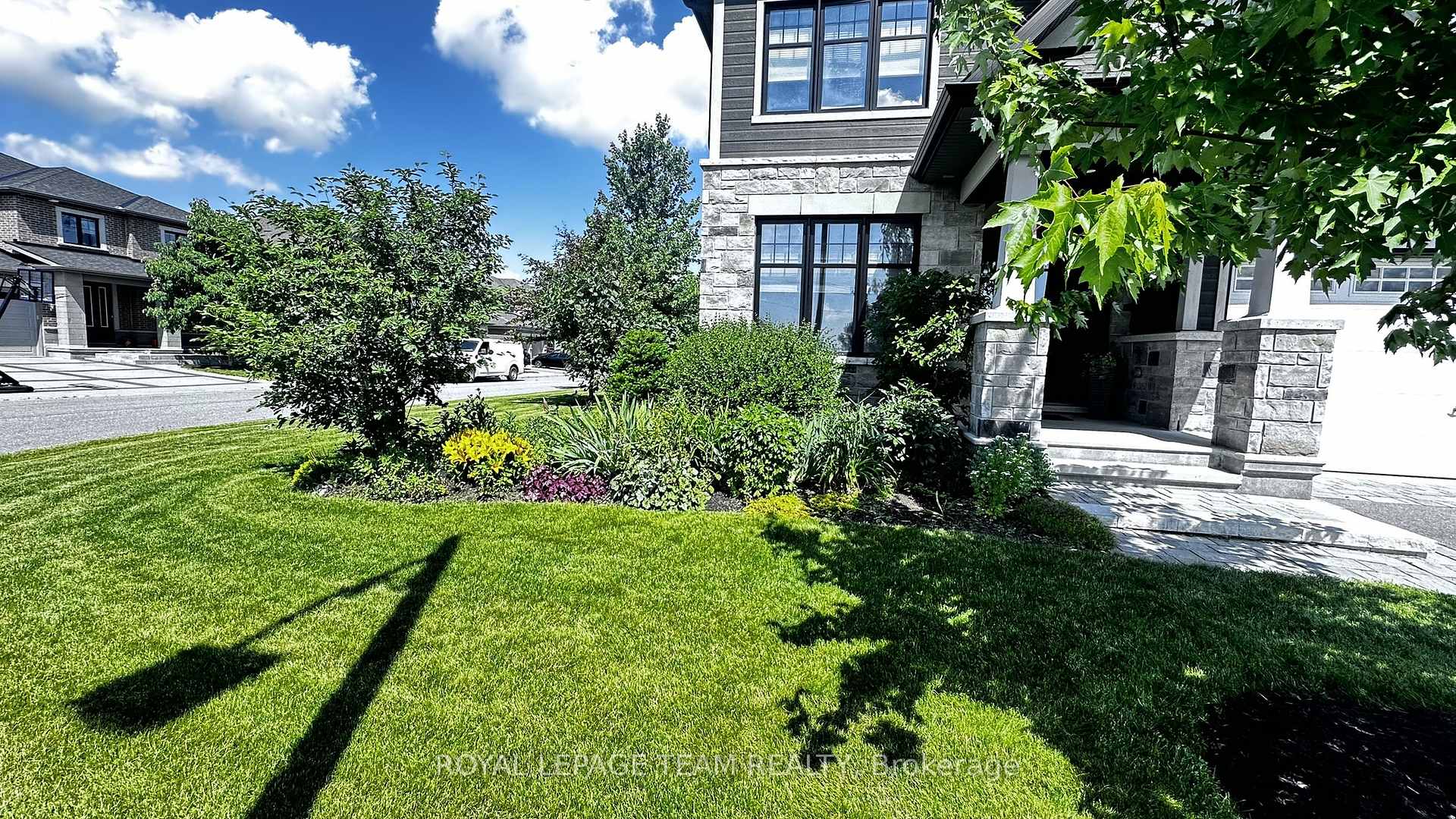 Photo 4 of 845 Percival Crescent, Ottawa, Mahogany Community — HOMEH